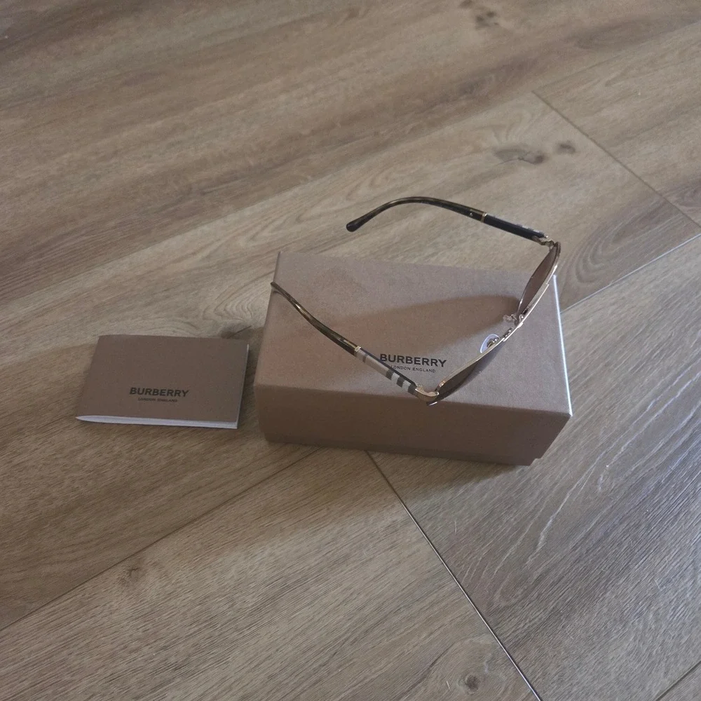 Burberry B 3080 Gold Check Aviator Sunglasses Brown Gradient Lens 59mm Italy‎